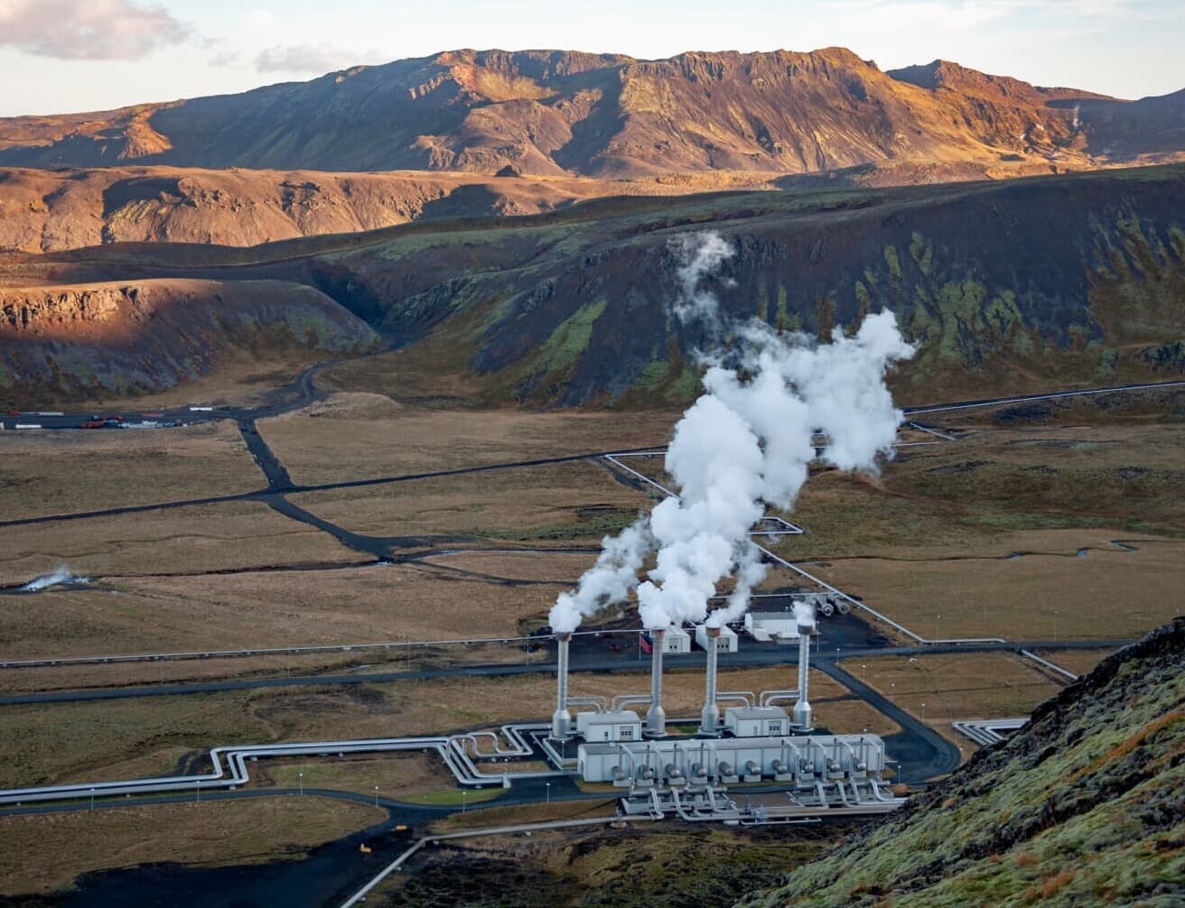 Thermal plant producing clean steam during operation